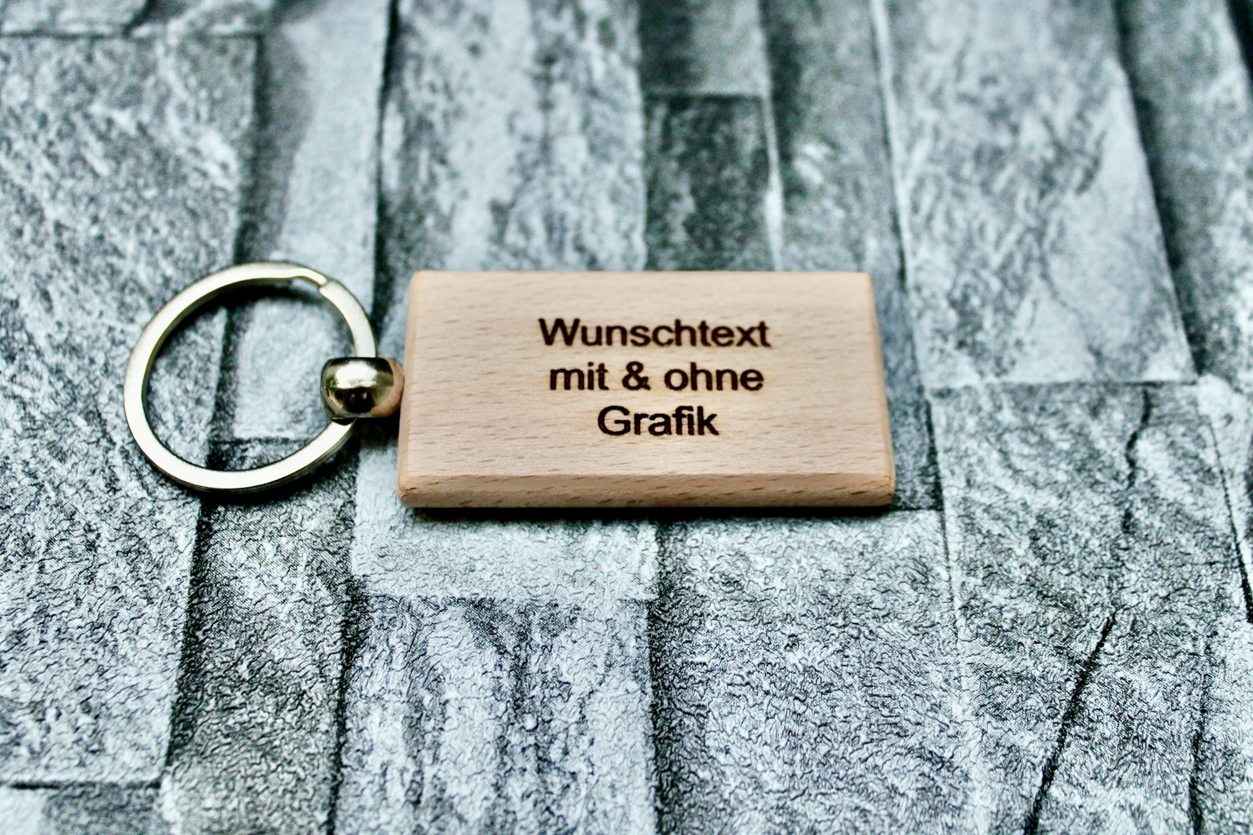 Schlüsselanhänger aus Holz