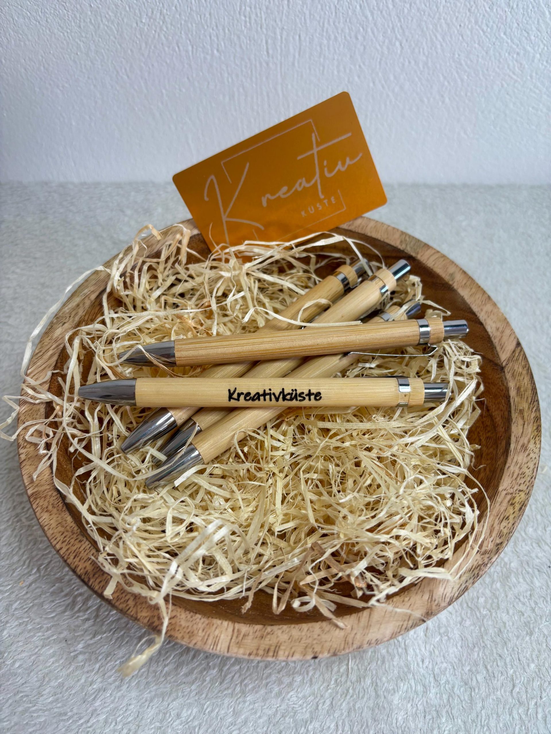 Holz-Kugelschreiber mit individueller Gravur